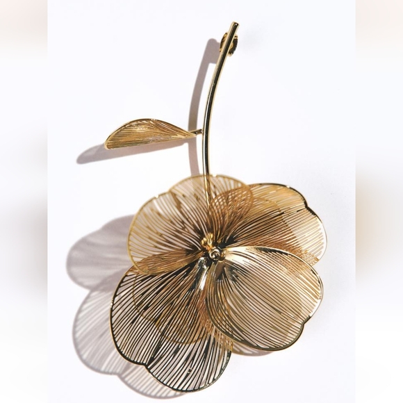 ZARA FLOWER EARRINGS GOLD - Picture 5 of 5